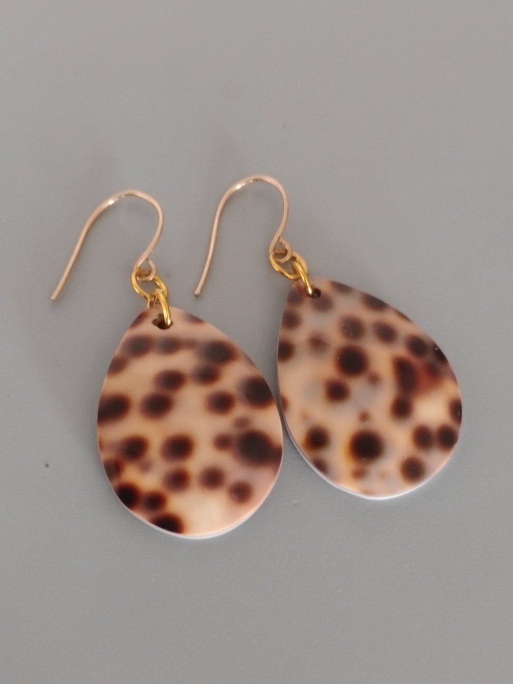 Shell Drop Earrings - Picture 2 of 9